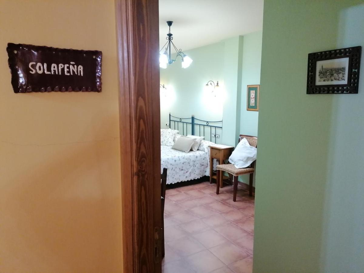 Apartamentos Turisticos Villa Y Corte Ampudia Екстер'єр фото